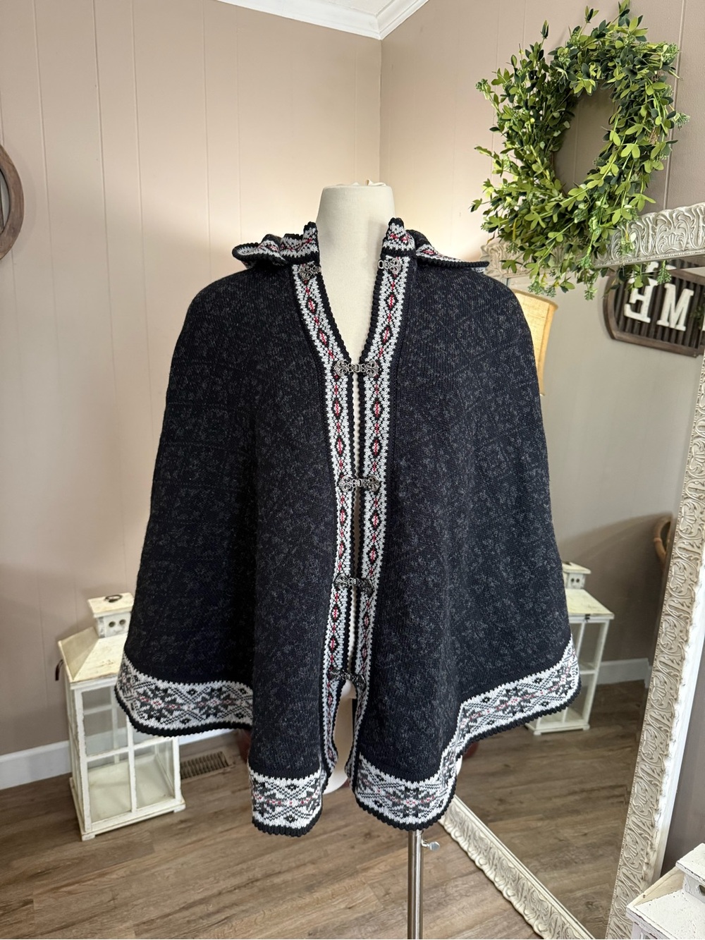 Baltic Inspirations • Nordic Wool Fair Isle Hooded Cape